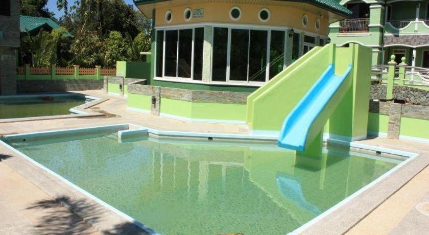 Dureme Mansion Hotel And Resort Castillejos Exterior foto
